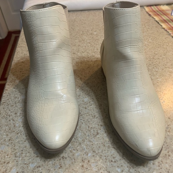 Shoes - Cream Croc-Embossed Ankle Boots